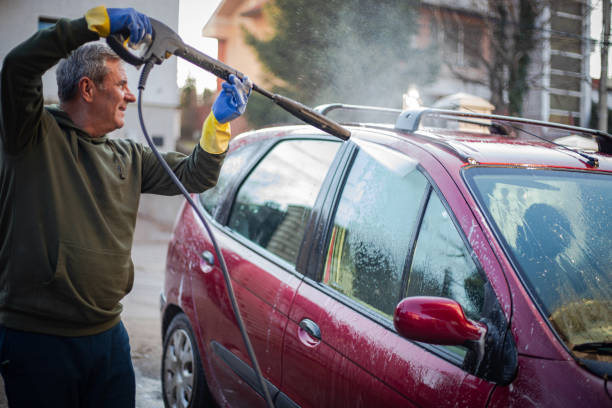 Best Concrete Pressure Washing  in West Dundee, IL